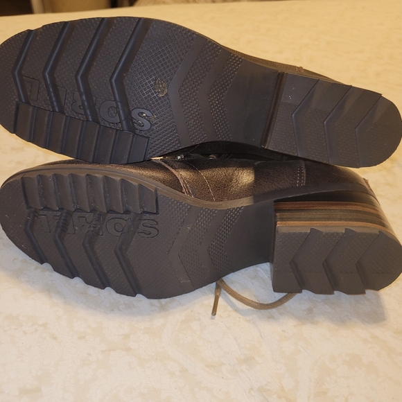 Sorel leather boot size 10 - Picture 4 of 7
